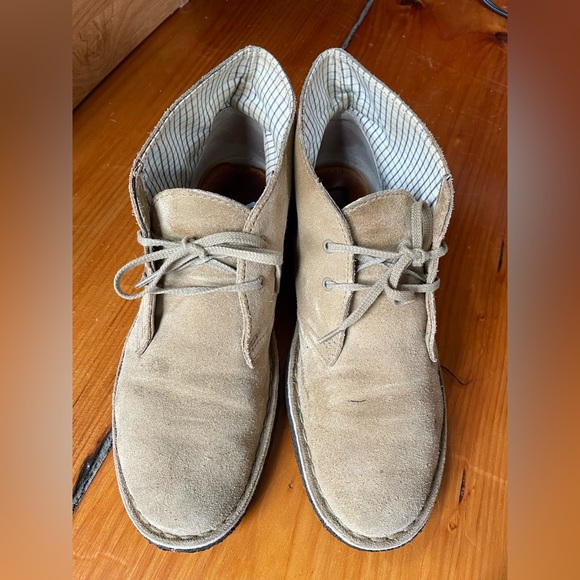 Clarks Desert Boots - Women’s size 9.5 - Picture 1 of 6